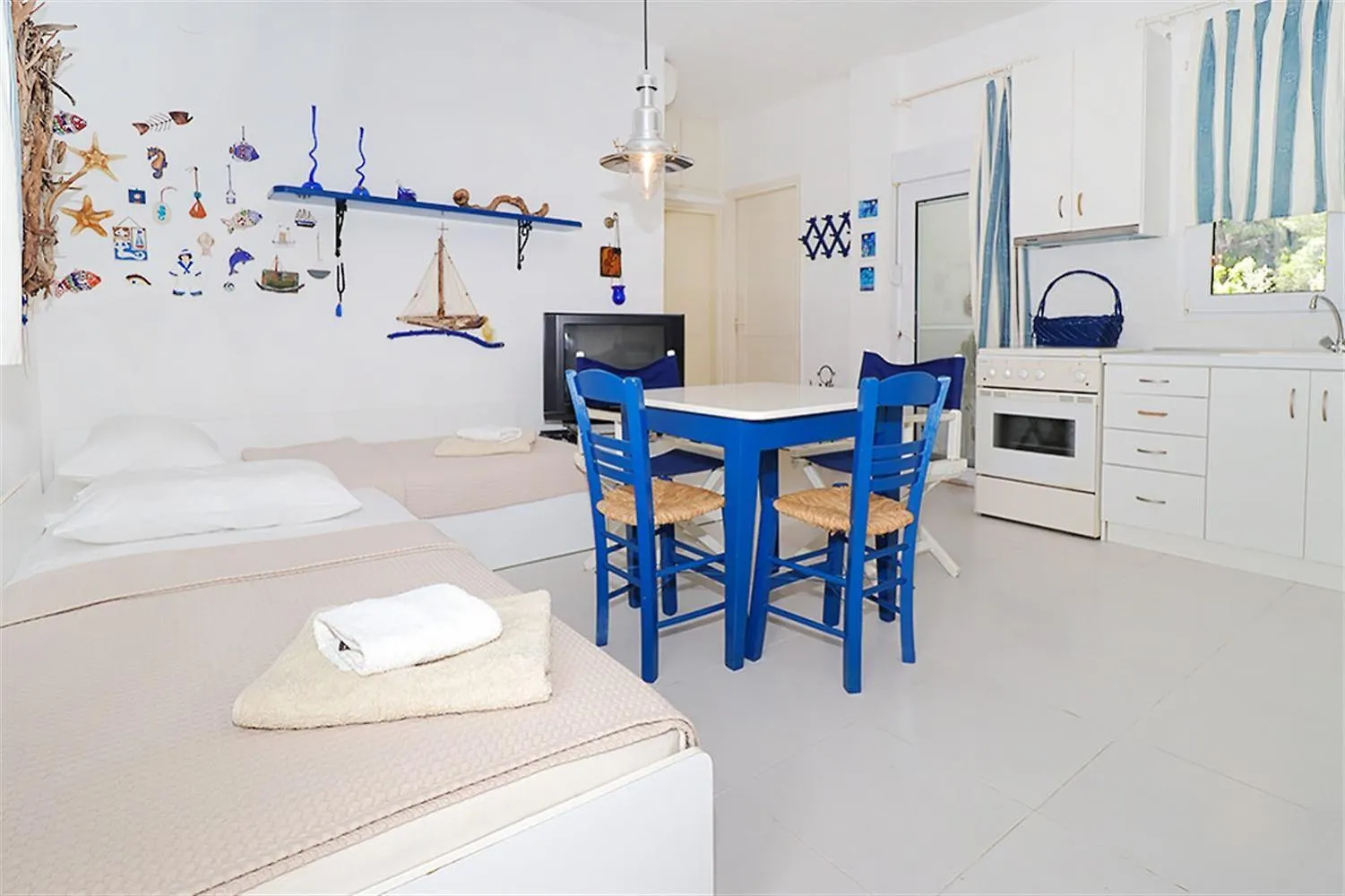 Feni Traditional House Loutra 2 Bedrooms 6 Guests Agia Paraskevi  Holiday home Agia Paraskevi (Kassandra)